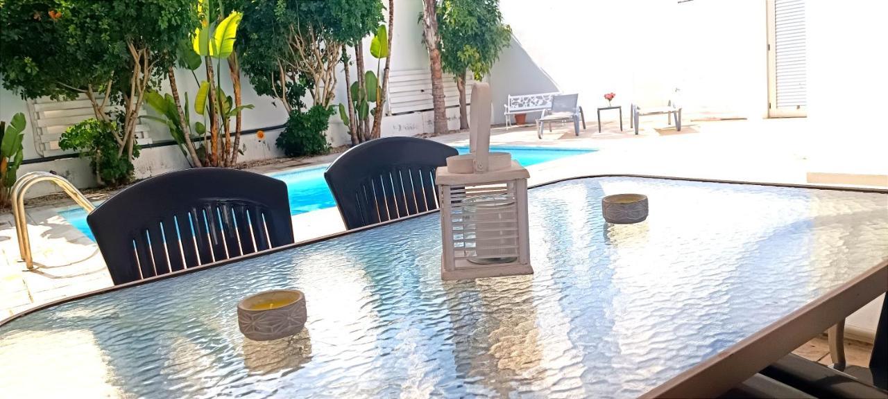 Colonial Villa 32 เปร์โวเลีย ภายนอก รูปภาพ