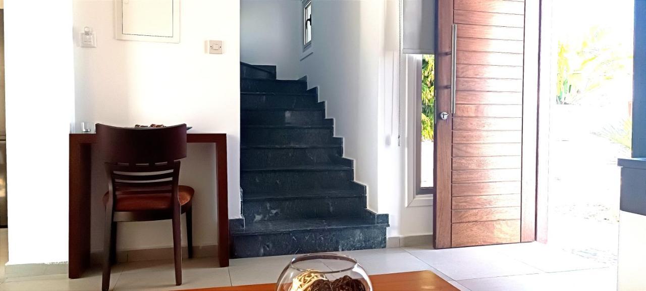 Colonial Villa 32 เปร์โวเลีย ภายนอก รูปภาพ