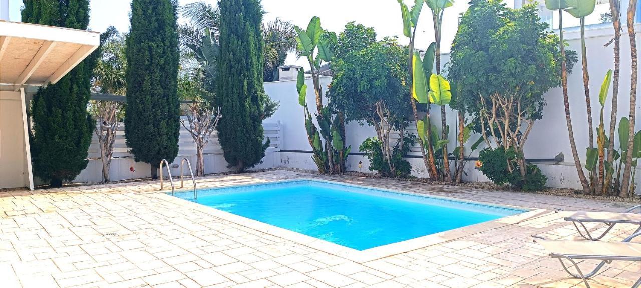 Colonial Villa 32 เปร์โวเลีย ภายนอก รูปภาพ